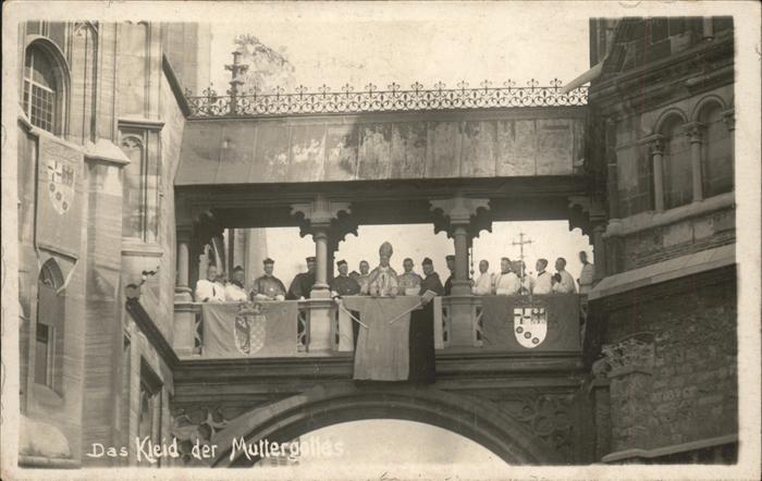 AACHEN NRW Kleid der Muttergottes