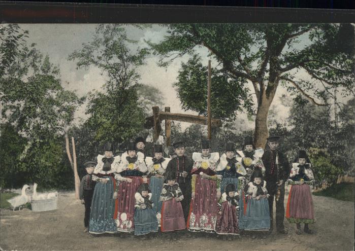 Bueckeburg Originelle Bauerntrachten aus der Umgeb