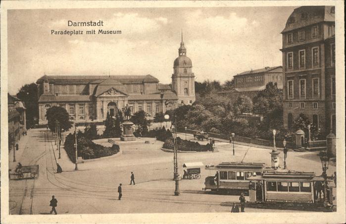 Darmstadt Paradeplatz mit Museum u.Strassenbahn