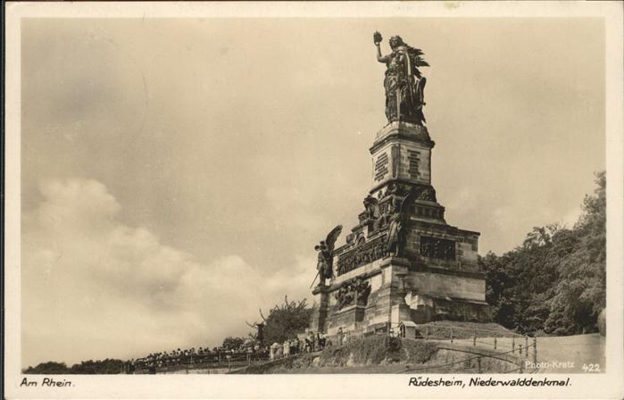 Ruedesheim Rhein Nationaldenkmal auf dem Niederwald