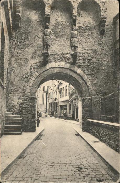 Andernach Rhein Rheinland-Pfalz Rheintor historische Figuren
