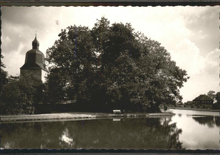 Fuerstenau Osnabrueck Kirche mit Schloßberg
