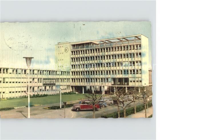 Neu-Isenburg Rathaus Autos