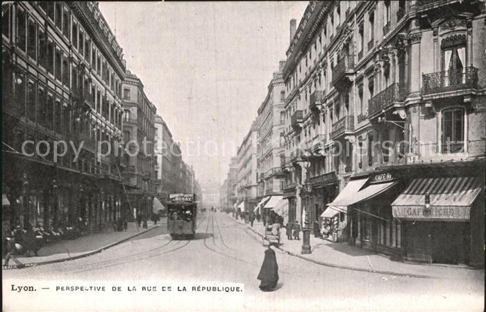Strassenbahn Lyon Perspective de la Rue de la Republ