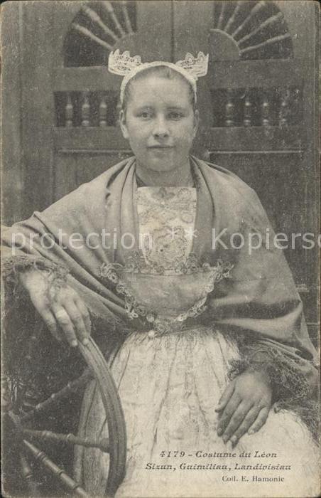 Trachten Frankreich Costume du Leon Sizun Guimiliau Landivi