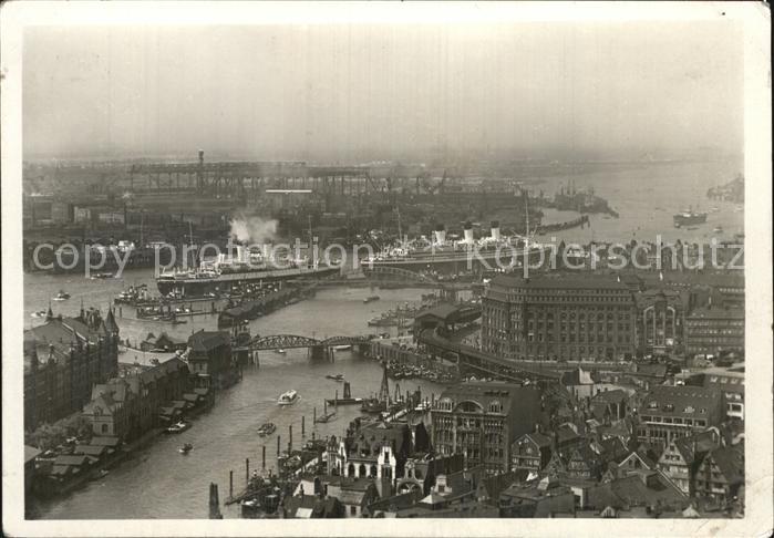 Dampfer Oceanliner Hamburg Hafen Vogelschau
