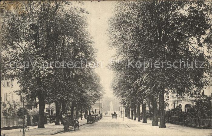 Bad Nauheim Bahnhofs Allee mit neuem Sprudel