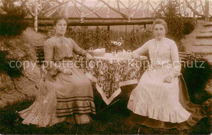 Heilbronn Neckar Gruppenfoto Damen Tisch