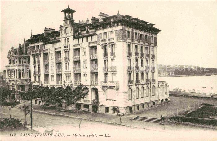 Saint-Jean-de-Luz Modern Hotel