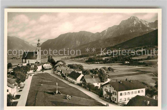 Anger Chiemgau Dorfplatz Kirche