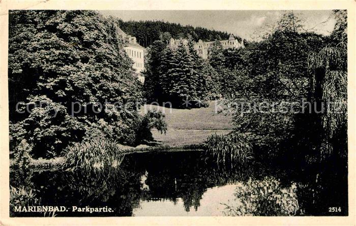 Marienbad Tschechien Boehmen Partie im Park Teich