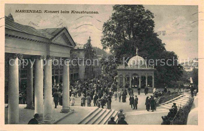 Marienbad Tschechien Boehmen Konzert beim Kreuzbrunnen