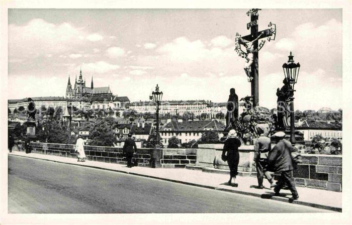 Prag Prahy Prague Karluv most a Hradcany Karlsbruecke Prager Burg