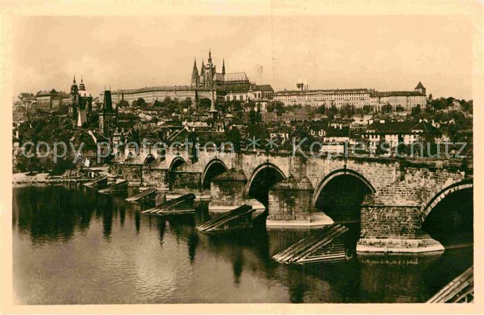 Praha Prahy Prague Karlsbruecke Hradschin