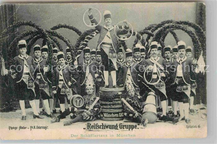 Muenchen Schaefflertanz Reifschwung Gruppe