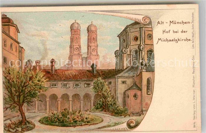 Muenchen Bayern Hof der Michaelskirche