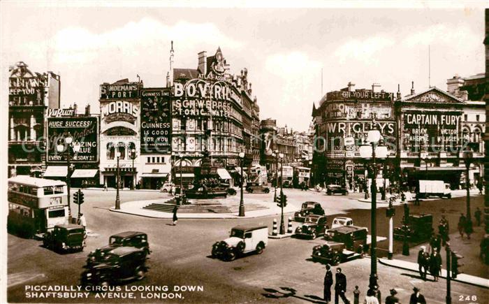 London Piccadilly Circus Shaftsbury Avenue