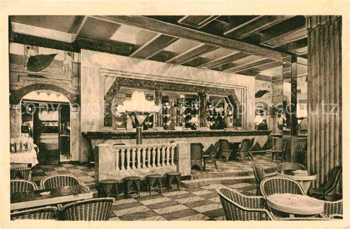 Paris Le Lido des Champs Elysees Le bar monum