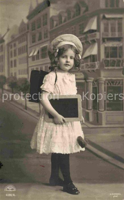 Foto RKL Paris Nr. 4186/4 Kind Tafel