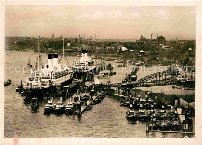 Dampfer Oceanliner Hamburg Hafen