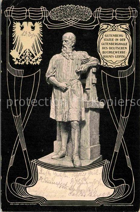 LEIPZIG Sachsen Gutenberg Statue in der Gutenberg Halle