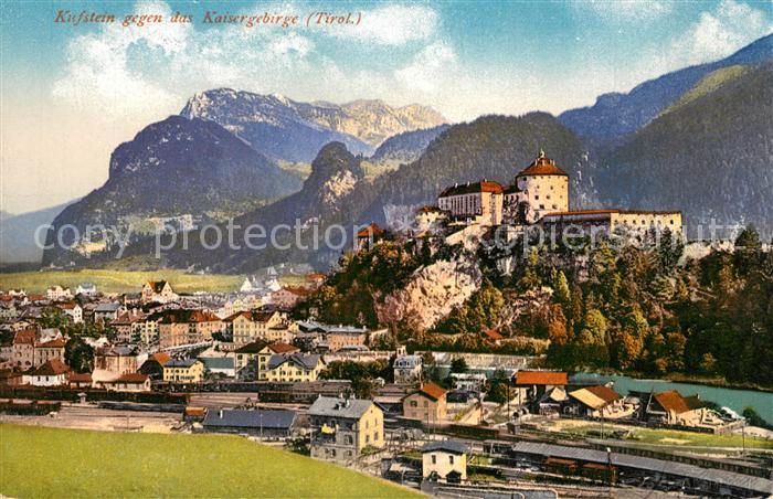 Kufstein Tirol mit Schloss und Kaisergebirge