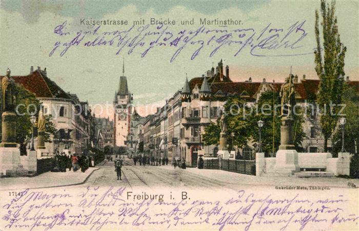 Freiburg Breisgau Kaiserstrasse mit Bruecke Martinstor