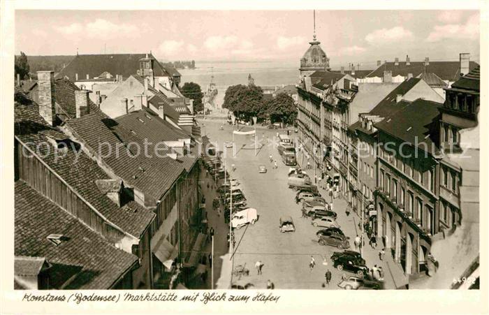 Konstanz Bodensee Marktstaette mit Blick zum Hafen
