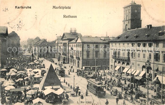 Strassenbahn Karlsruhe Marktplatz Rathaus