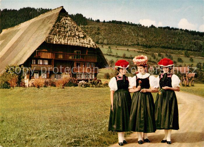 Trachten Schwarzwald Gutachtal Bollenhut Schwarzwaldhaus
