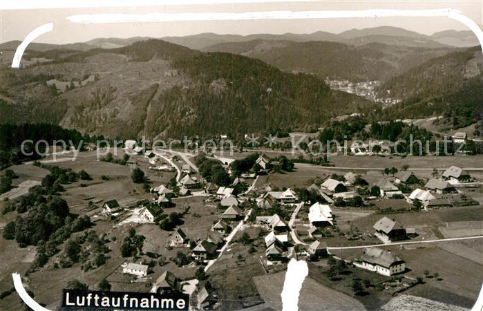 Haeusern Schwarzwald Fliegeraufnahme