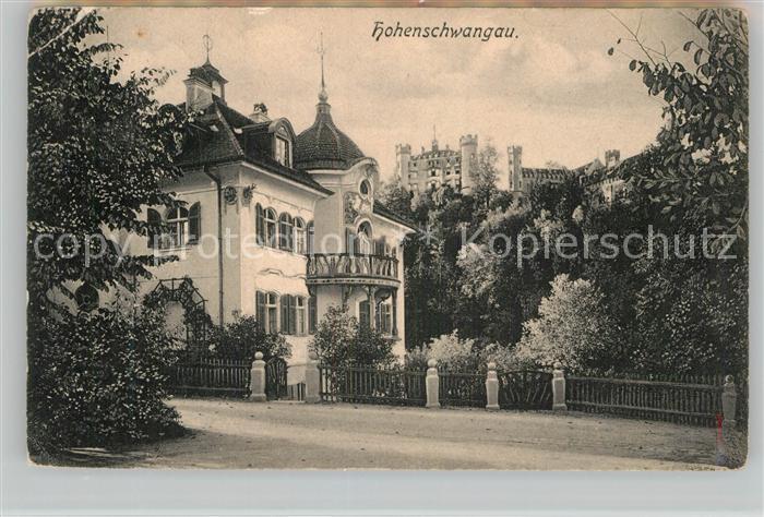 Hohenschwangau Villa mit Blick zum Schloss Neuschwanstein