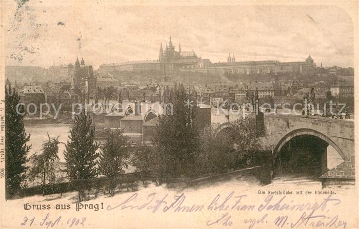 Prag Prahy Prague Karlsbruecke mit Kleinseite