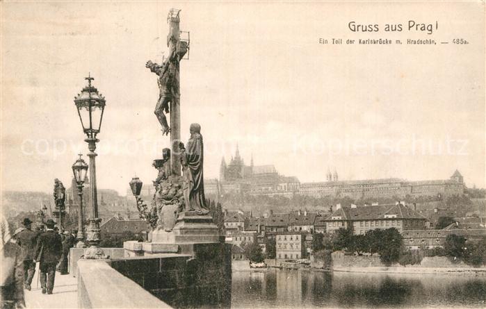 Prag Prahy Prague Karlsbruecke mit Hradschin