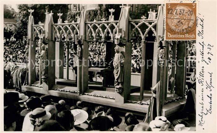 Muenchen Bayern Deutsche Kunst Hochgrab eines Ritters gotische Plastik