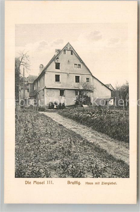 Bruttig Mosel Haus mit Ziergiebel