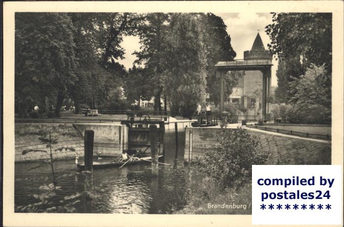 Brandenburg Havel Sperrschleuse Boot Turm