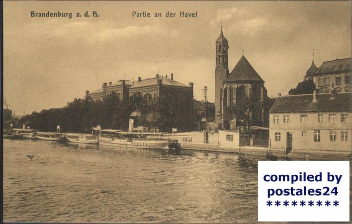 Brandenburg Havel Partie an der Havel Boot Kirche