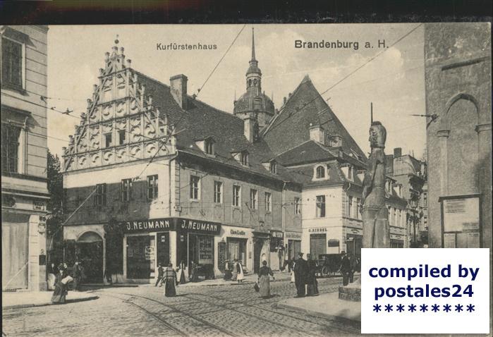 Brandenburg Havel Kurfuerstenhaus Katharinenkirche Roland Statue