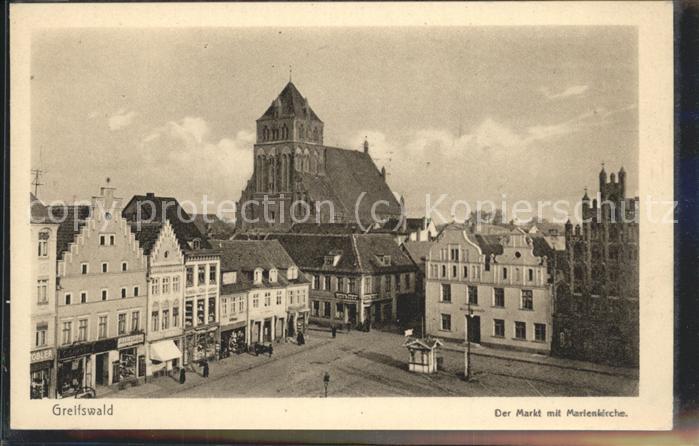 Greifswald Mecklenburg Vorpommern Markt mit Marienkirche