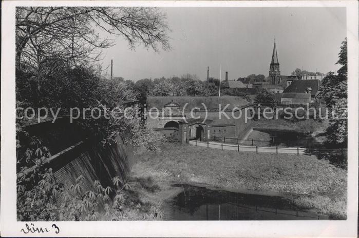 Doemitz Festungseingang mit Blick auf die Stadt