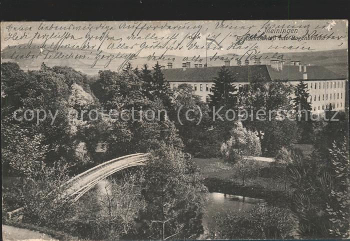 Meiningen Thueringen Bogenbrücke im Schlosspark Residenzschl