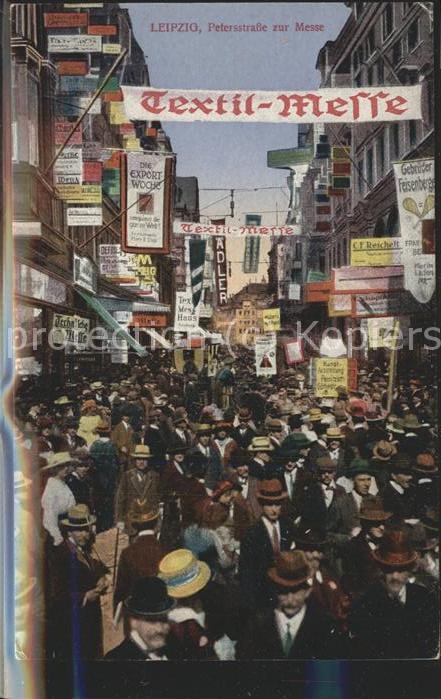 LEIPZIG Sachsen Petersstrasse waehrend der Textilmesse