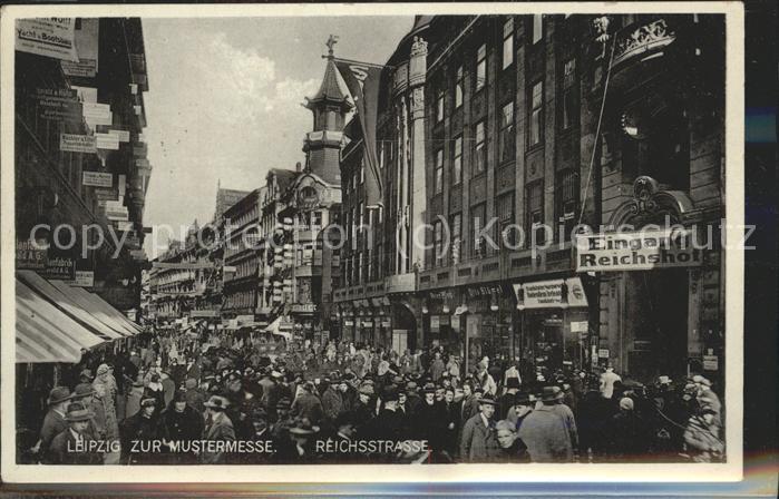 LEIPZIG Sachsen Reichsstrasse waehrend der Mustermesse