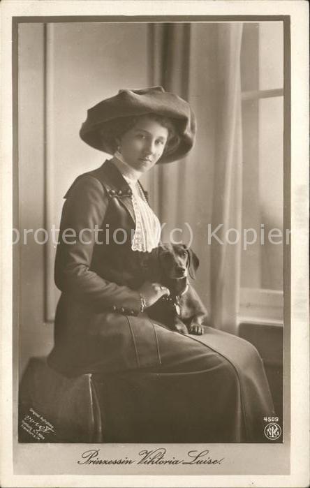 Adel Braunschweig Prinzessin Viktoria Luise Hund