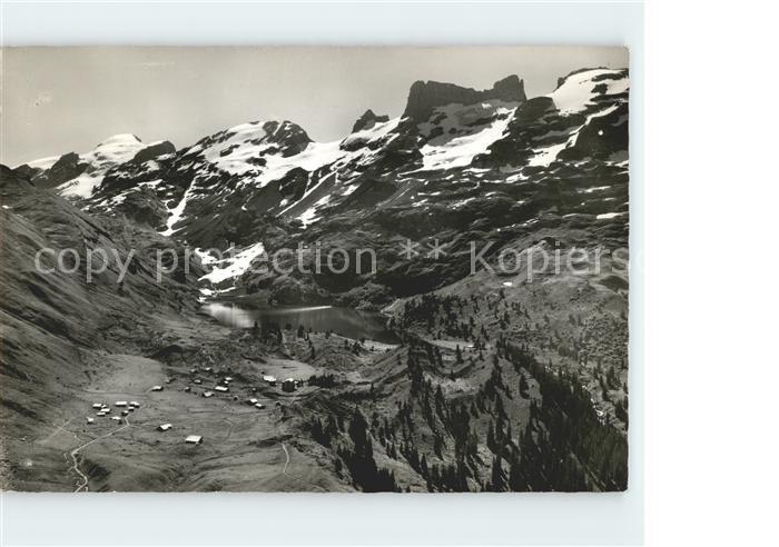 Engstlenalp BE Panorama Jochpass und Titliskette