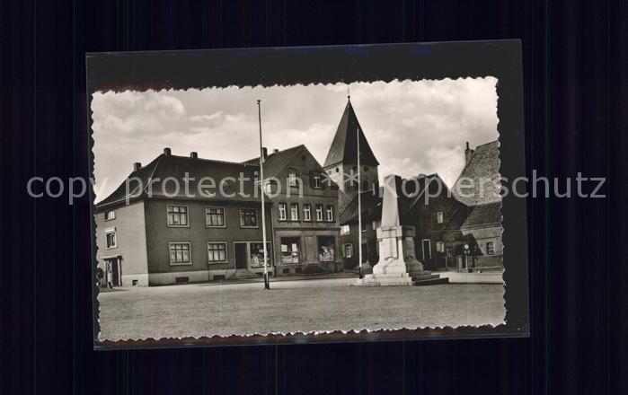 Boenen Ehrenmal mit Kirche