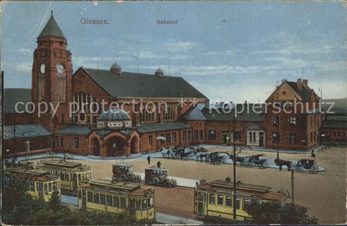 Giessen Lahn Bahnhof Strassenbahnen Autos Pferdekuts