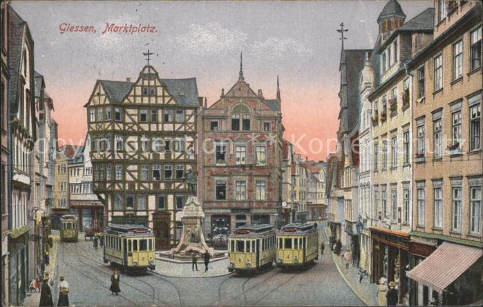 Giessen Lahn Marktplatz Strassenbahnen mit Kriegerde