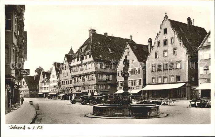 Biberach Riss Marktplatz Brunnen Autos